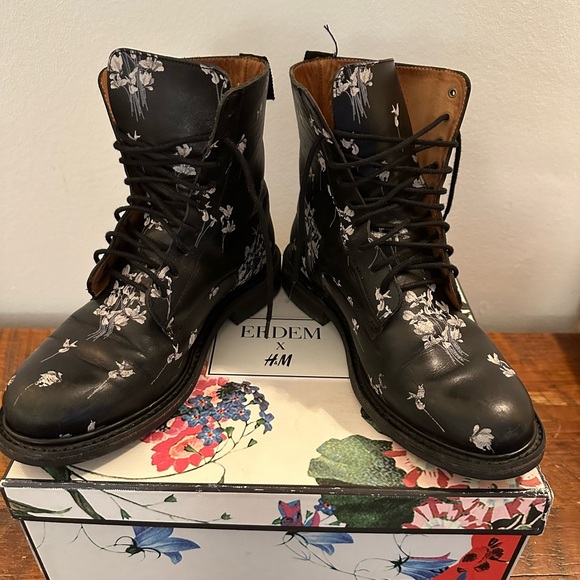 Erdem x H&M Ladies Leather Floral Lace-up Boots - Picture 7 of 11